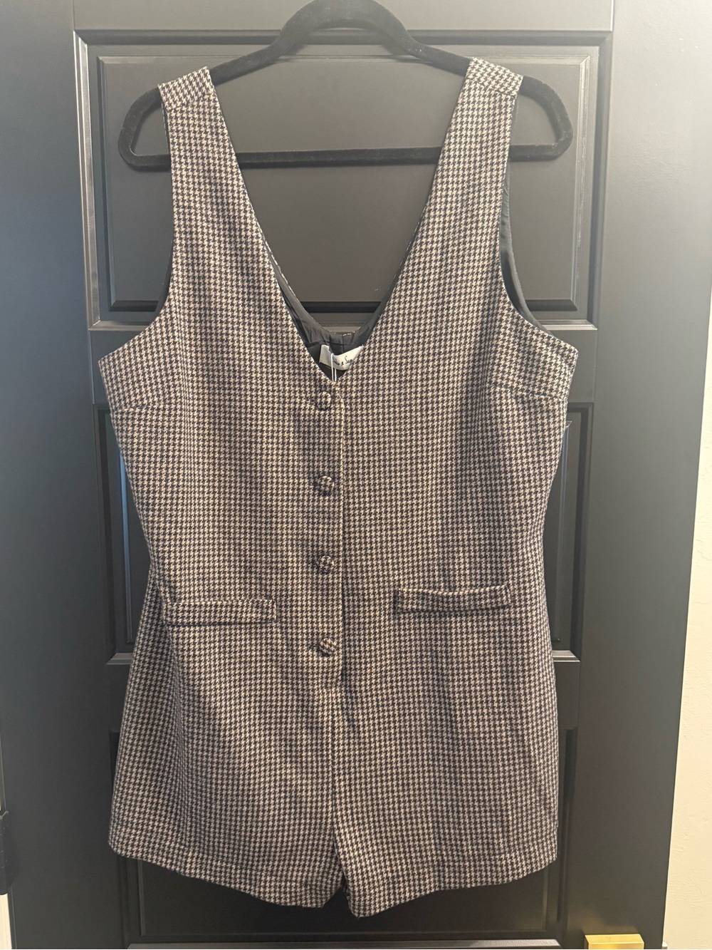 Sadie & Sage Black and Tan Houndstooth Plaid Shorts Romper